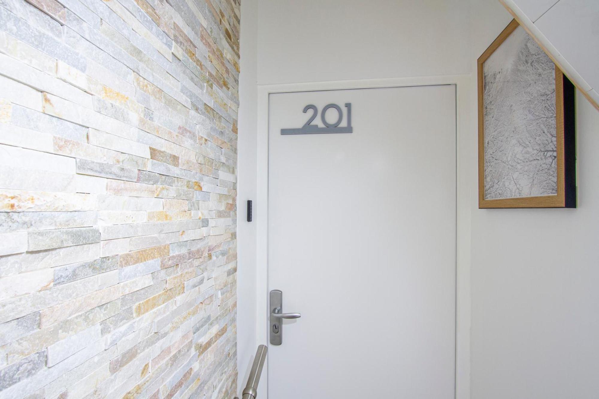 Cocon D'Hiver - Netflix & Wifi - Parking Gratuit - Check-In 24H24 - Kit Bebe Inclus - Emplacement Velos - Goodmarning Chalons en Champagne Exterior photo